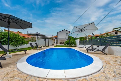 Apartment IVA mit Pool