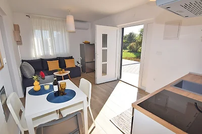 Ferienhaus BIBI fur 4 mit Garten
