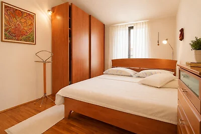 Appartement MARA voor 4-5 in Pula
