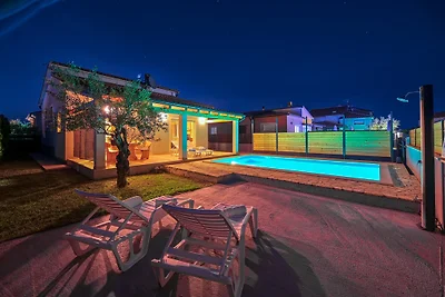 Ferienhaus ENZA fur 6 mit Pool