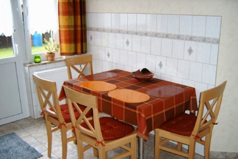 Fewo 2 blagovaonska stola Kuhinja