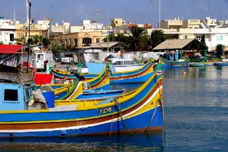 Luzzi - die bunten maltesischen Fischerboote