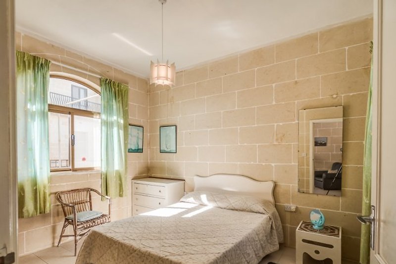 Penthouse: Schlafzimmer mit Doppelbett