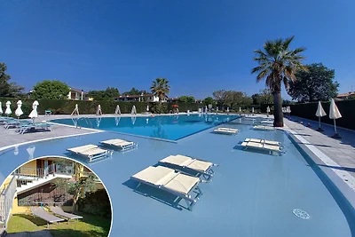 FEWO C-36 IM OG MIT GARTEN & POOL