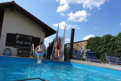 Ferienhaus mit Pool in Pfreimd