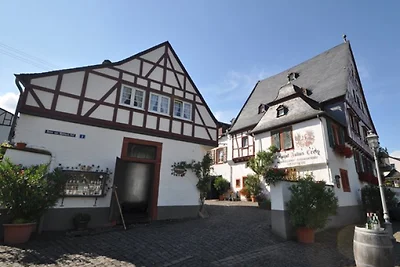 Ferienwohnungen am Moselufer Zell