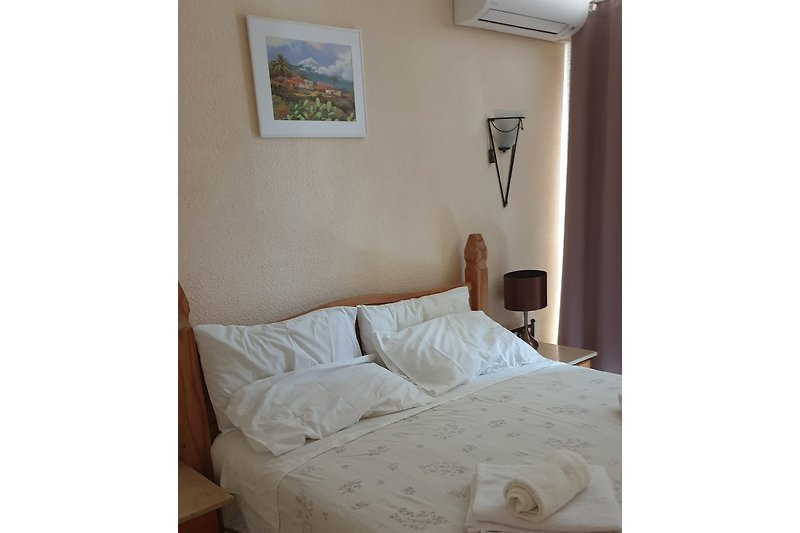 1. Schlafzimmer mit Klimaanlage