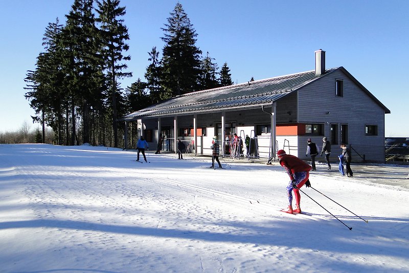 Skilanglaufzentrum Silberhütte mit Skiverleih Schießanlage