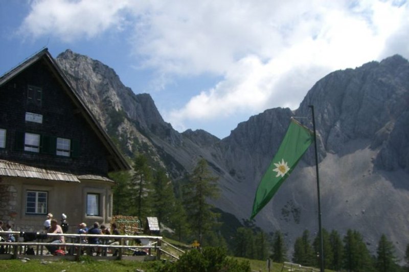 Klagenfurter Hütte, eine leichte ca. 1-stündige Wanderung dorthin