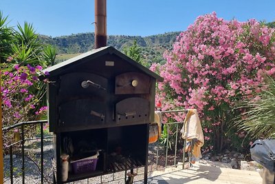 Haus  am Berg mit Meerblick + Pool