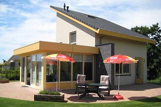 FR015 - Ferienhaus im Koudum