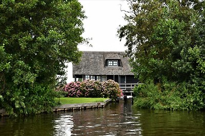 OV460 - Holiday home in Giethoorn