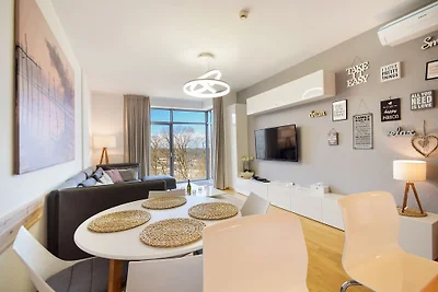 Privates Appartement mit Meerblick