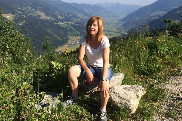 Frau K. Höllwarth Frau K. Höllwarth