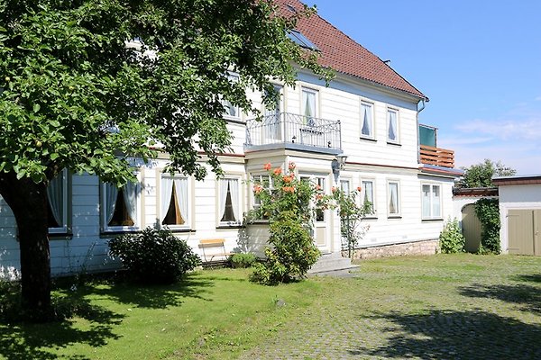 Frau B. Stolper Frau B. Stolper