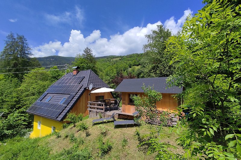 Ihr Haus mit Saunahütte und Terrasse