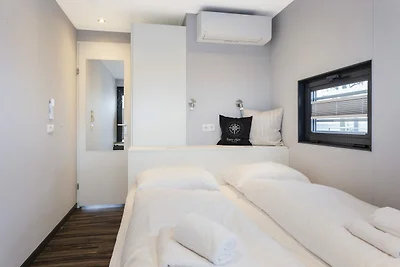 HouseBoat MeerZon, am Wasser geleg