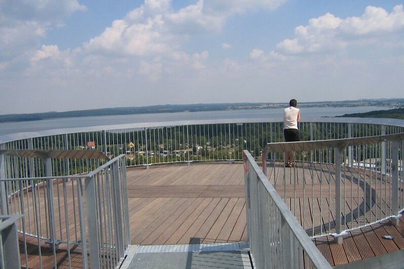 Blick vom Biorama Aussichtsturm auf den Grimnitzsee