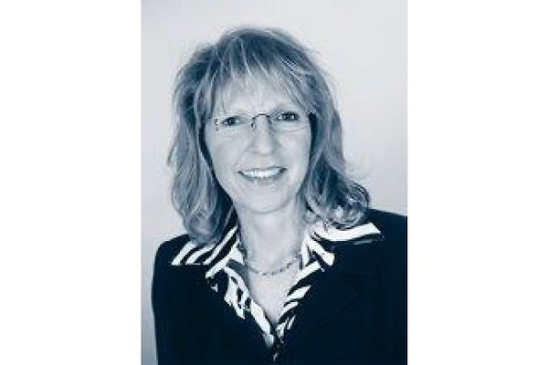 Frau R. Wiedmann Frau R. Wiedmann