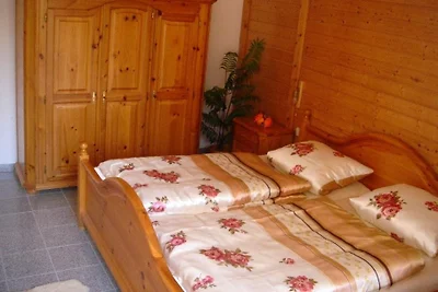 Rosen-Ferienwohnung
