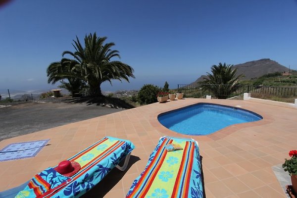 Pool mit Aussendusche- Casa Jorkie Pool mit Aussendusche- Casa Jorkie