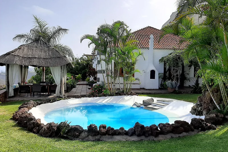 Zwembad met uitzicht op Finca Romantica