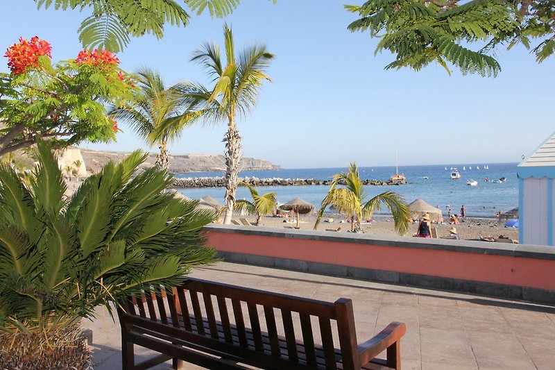 Wunderschöne Strandpromenade von Playa San Juan