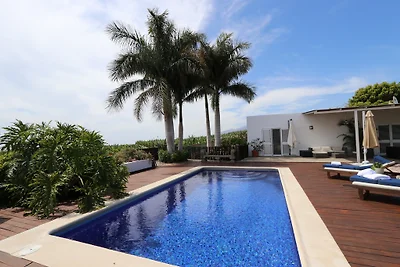 Finca Los Dragos in Playa San Juan