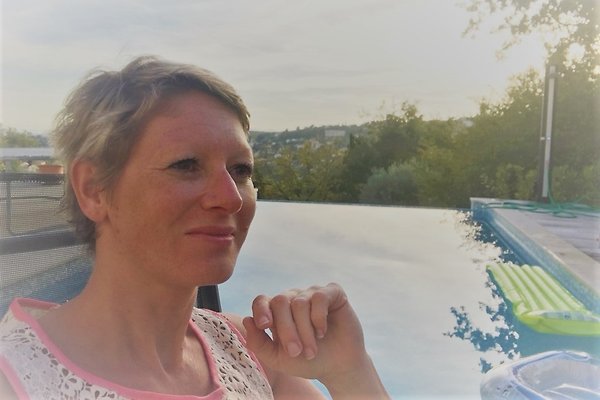 Frau L. Pedersen Frau L. Pedersen