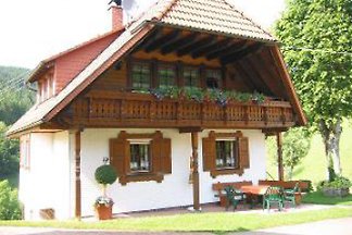 Schwarzwaldhaus Rose mit Pool