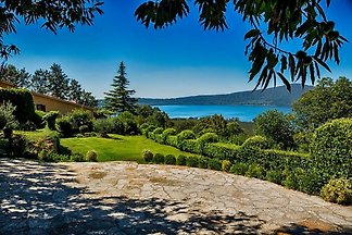 Vakantiehuis bij het meer naar Rome