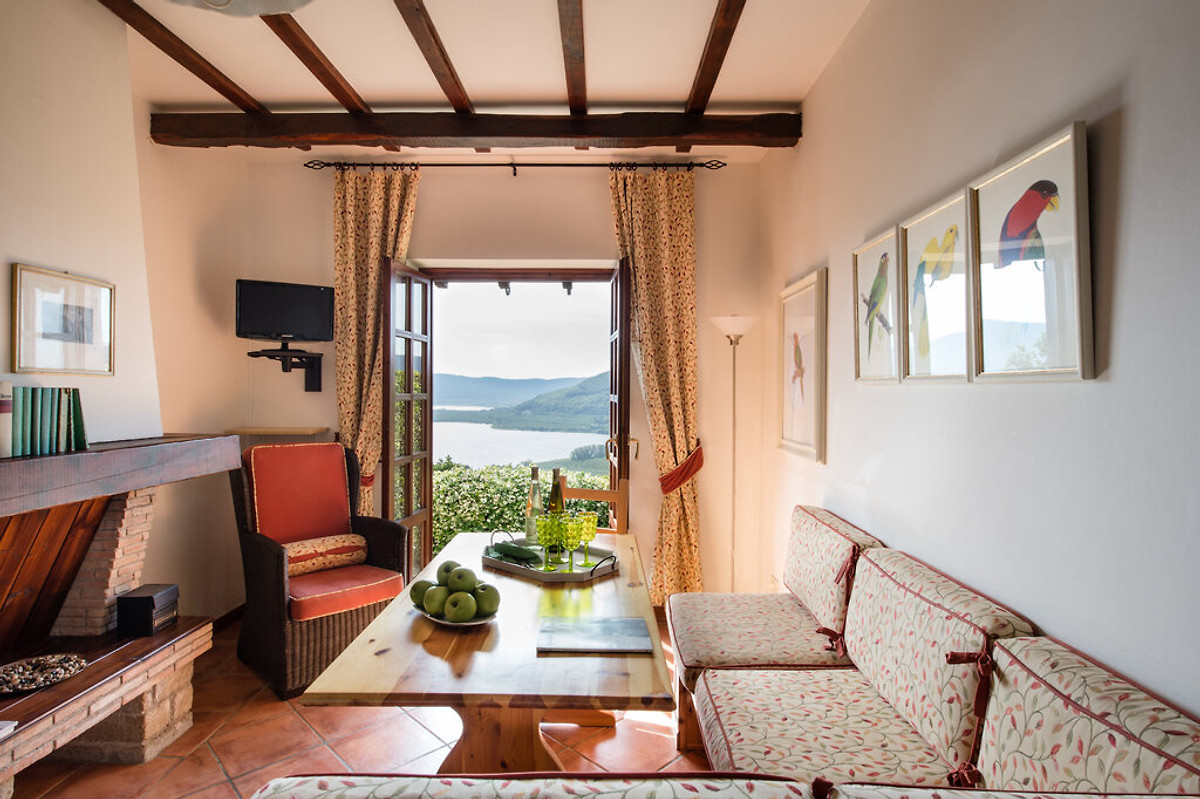 Das Ferienhaus Mit Seeblick Bei Rom In Caprarola Herr P Adel
