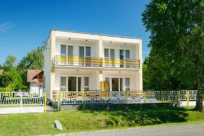 E 296 Ferienhaus mit Pool