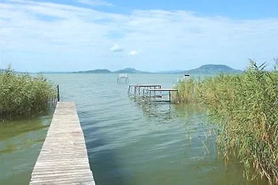 E 200 Ferienhaus direkt am See