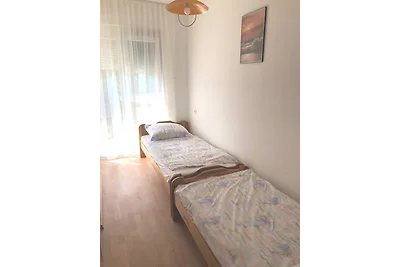 E 296 Ferienhaus mit Pool