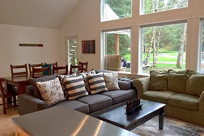 Mt. Baker Lodging's Cabin #1