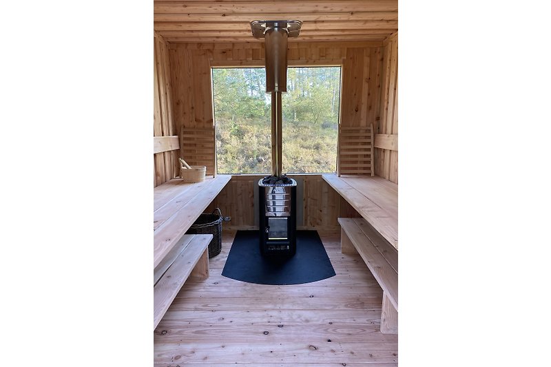 Sauna mit Holzoffen für 8 Personen