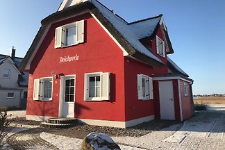 Reethaus in erster Reihe am Wasser