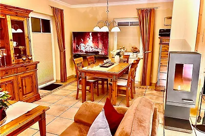 Casa di canne in riva al mare