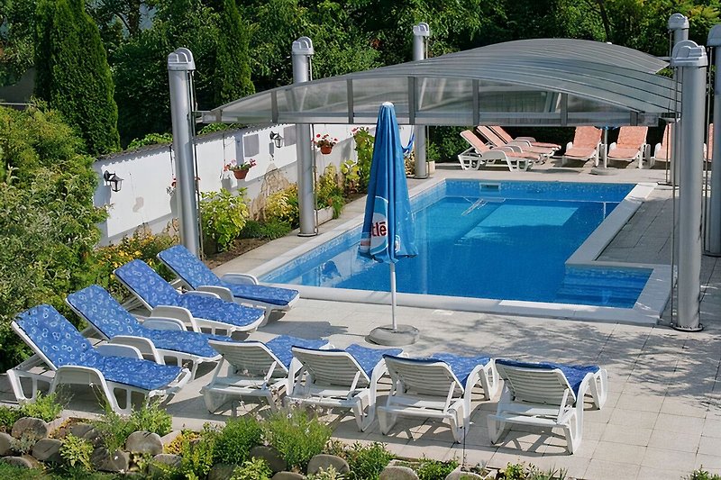 Solargeheitzer Swimmingpool