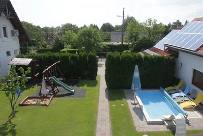 Ferienhaus Csorba mit Klima & Pools