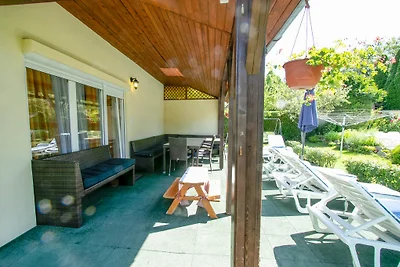 Ferienhaus Csorba mit Klima & Pools