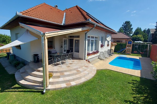 Ferienhaus Balatonszarszo