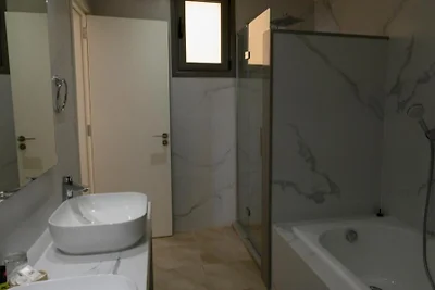 RUHIGES KLEINES STRAND HOTEL ZYPERN