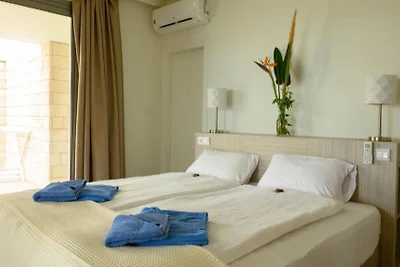 RUHIGES KLEINES STRAND HOTEL ZYPERN