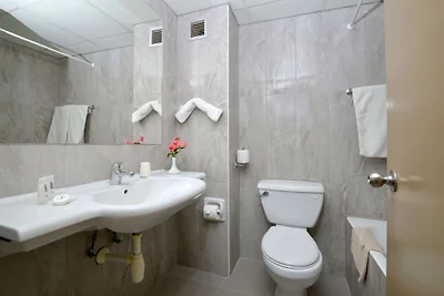 KLEINES HOTEL ZYPERN, PAPHOS, POLIS