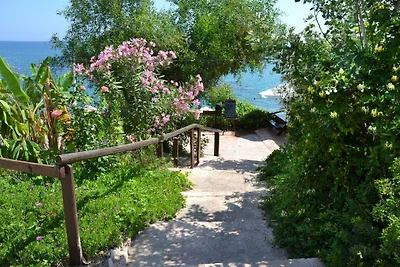 RUHIGES KLEINES STRAND HOTEL ZYPERN