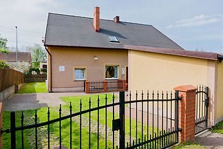 Ferienwohnung Bernstein EG oder OG