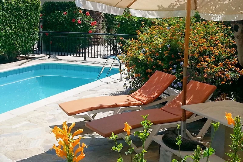 Garten und Pool