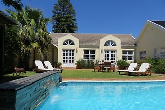 2Oceans Apartments